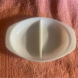 PYREX Opal 1063 divided casserole. 1 1/2 QT, Great condition.
